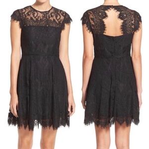 BB Dakota Lace Dress Size 4!